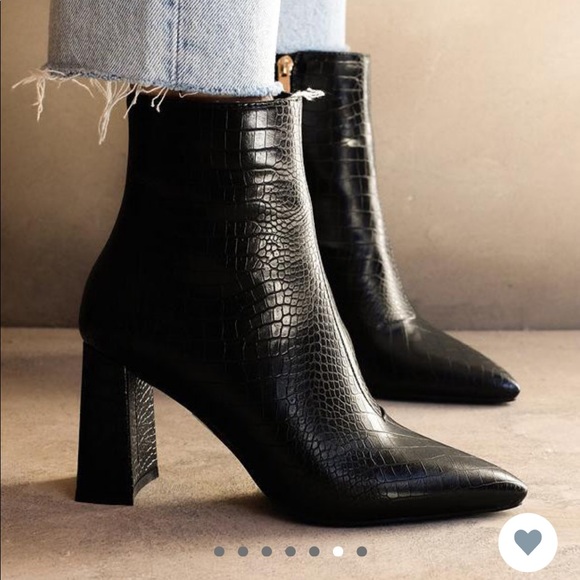 Billini Black crocodile booties - never worn - Elke Boots Black Croc size 5 - Picture 6 of 7